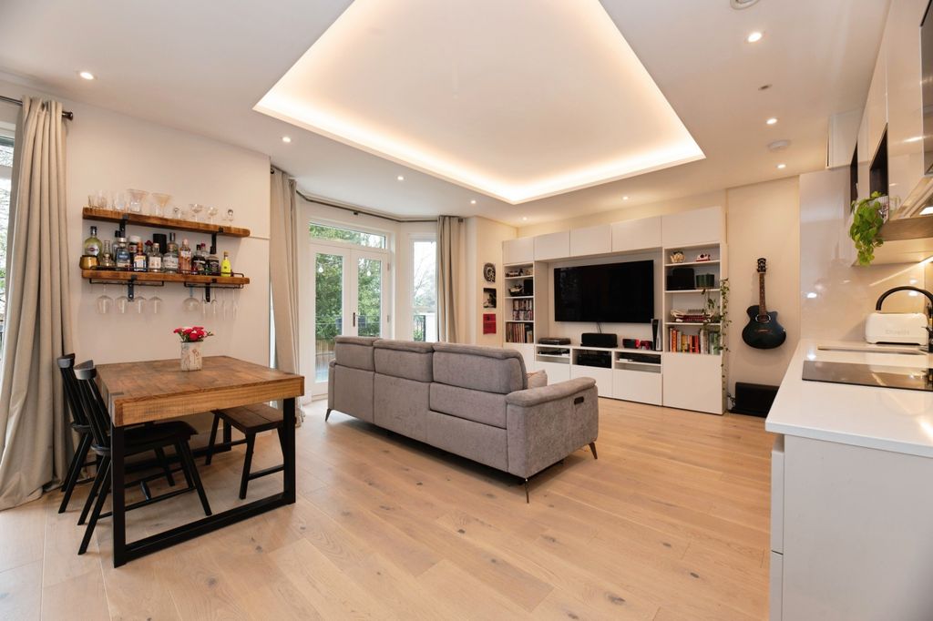 Property photo 2 of 19 Dsc_1660