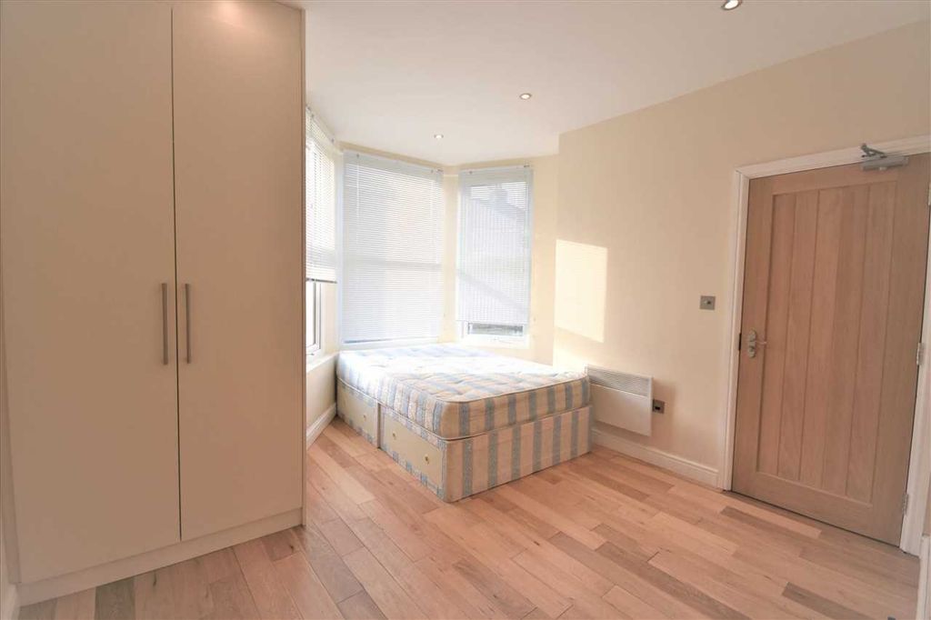 Property photo 1 of 5 Main Picture