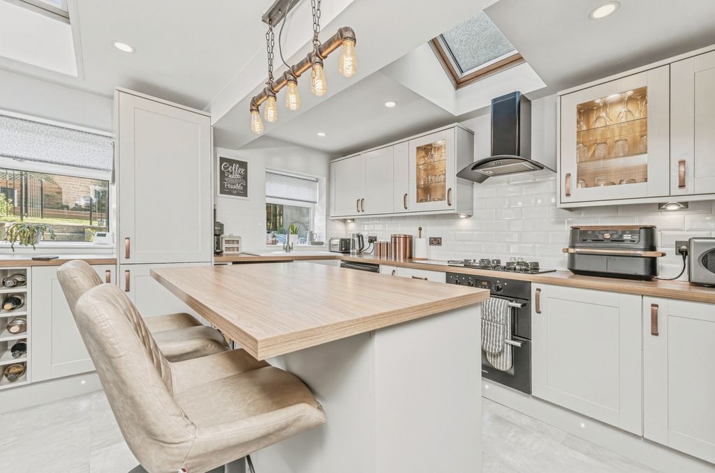 Property photo 3 of 20 Family Kitchen