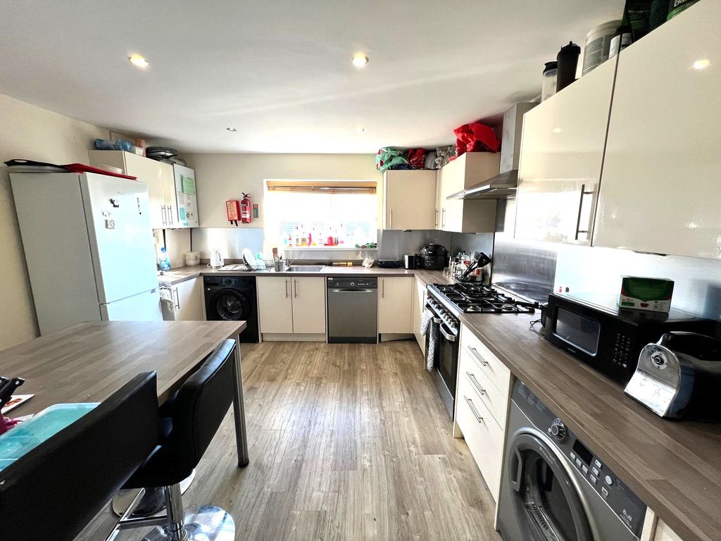 Property photo 2 of 12 Whatsapp Image 2024-10-25 At 13.59.14 (1)