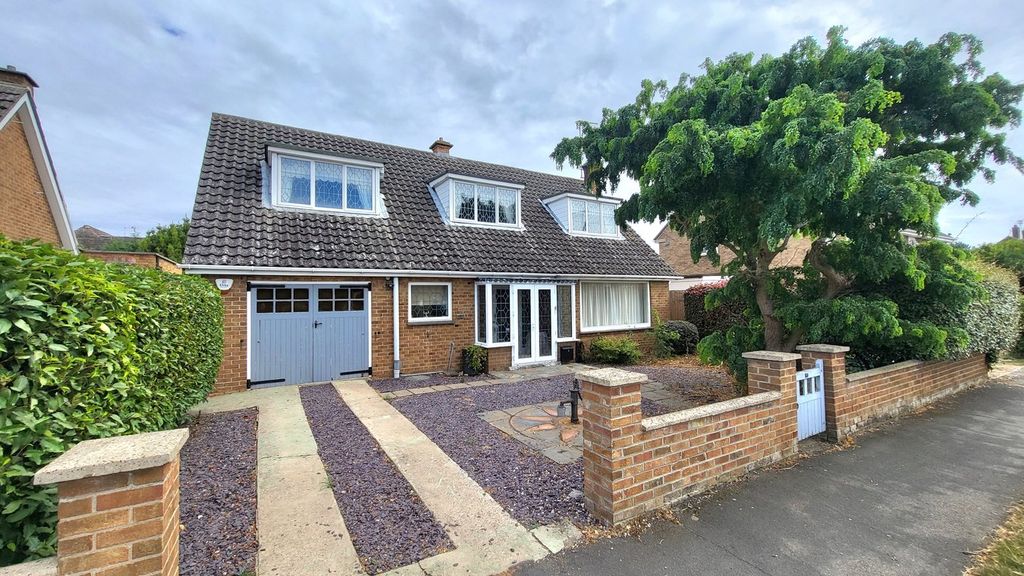 Property photo 1 of 26