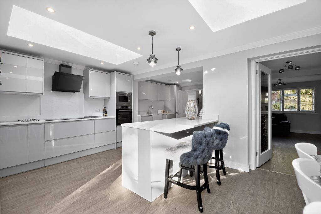 Property photo 3 of 20