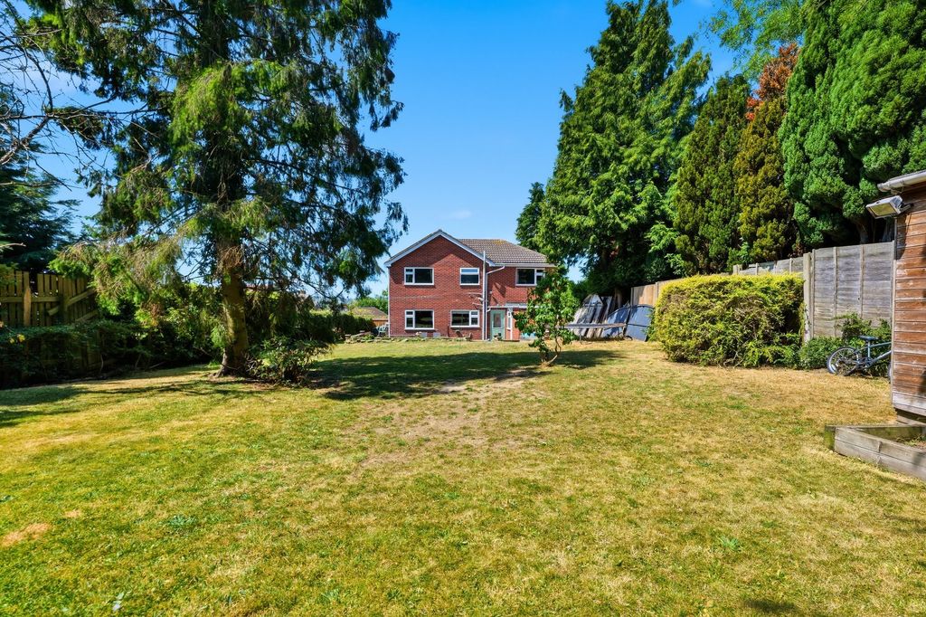Property photo 3 of 36