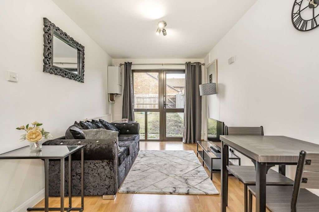 Property photo 2 of 5