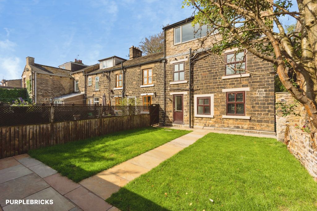 Property photo 2 of 42