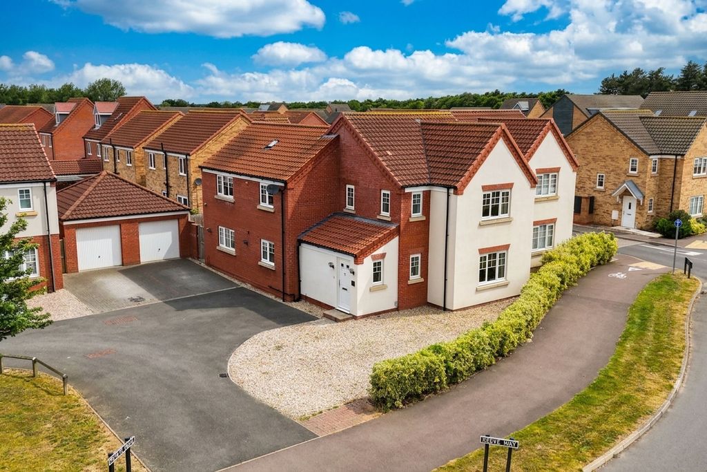 Property photo 1 of 33