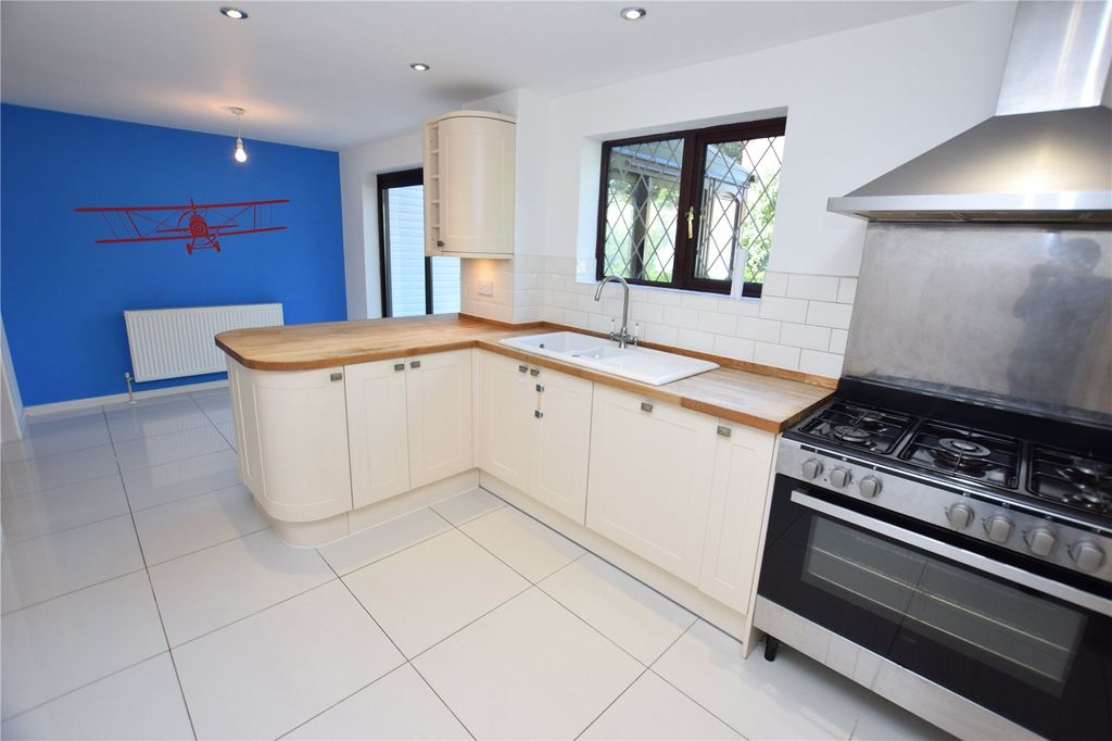 Property photo 2 of 20 Picture No. 05