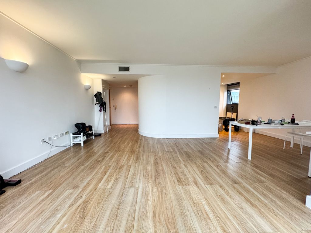 Property photo 3 of 21 Open Plan Living/Dining Room