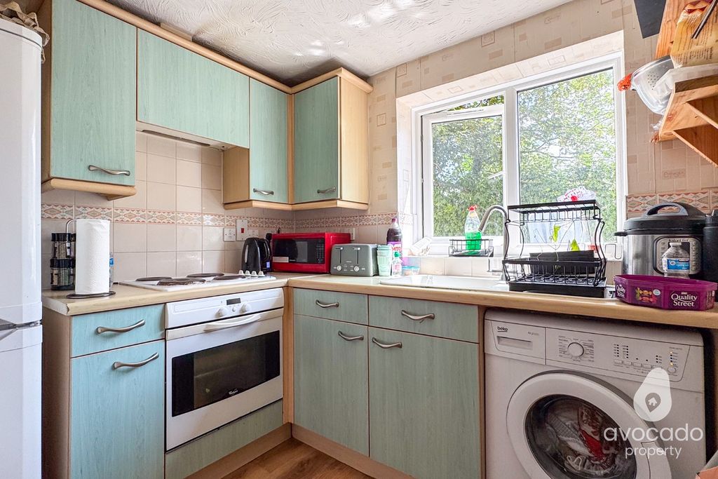 Property photo 3 of 10 4264808