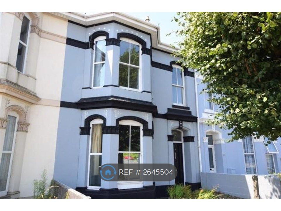 Property photo 1 of 2 Students Only