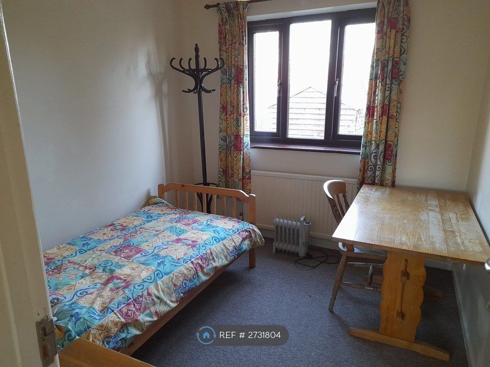 Property photo 3 of 8 Bedroom 2