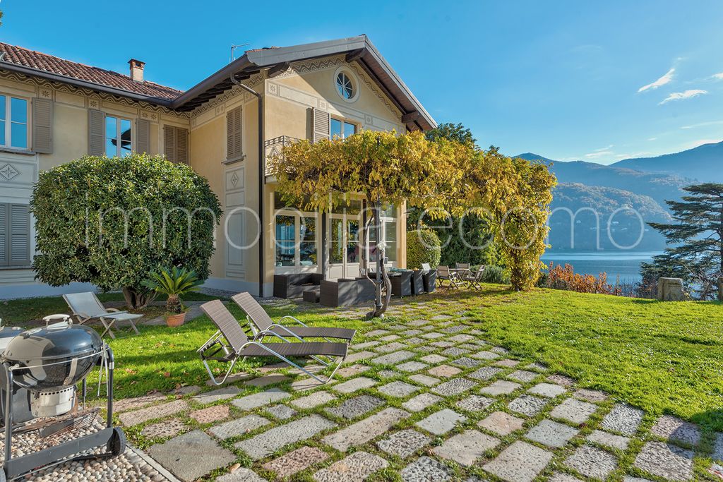 Property photo 1 of 54