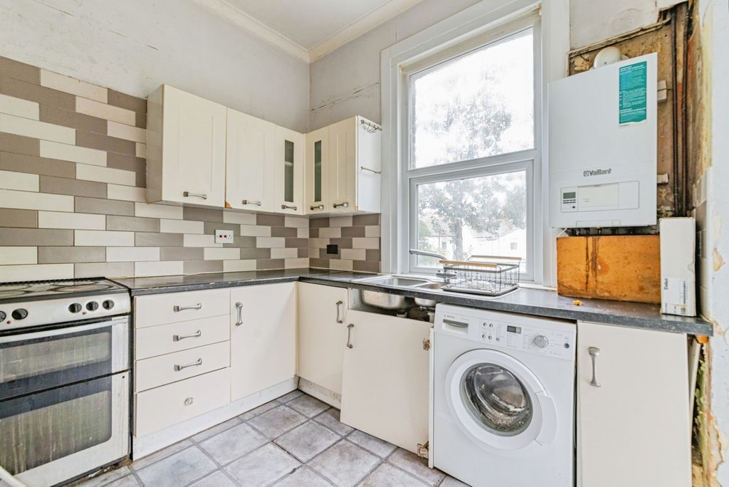 Property photo 3 of 12 Pbox-Img.Jpg