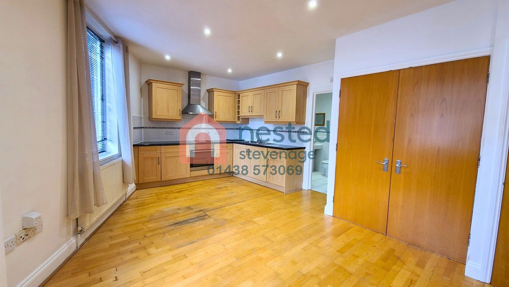 Property photo 3 of 11 Kitchen Area