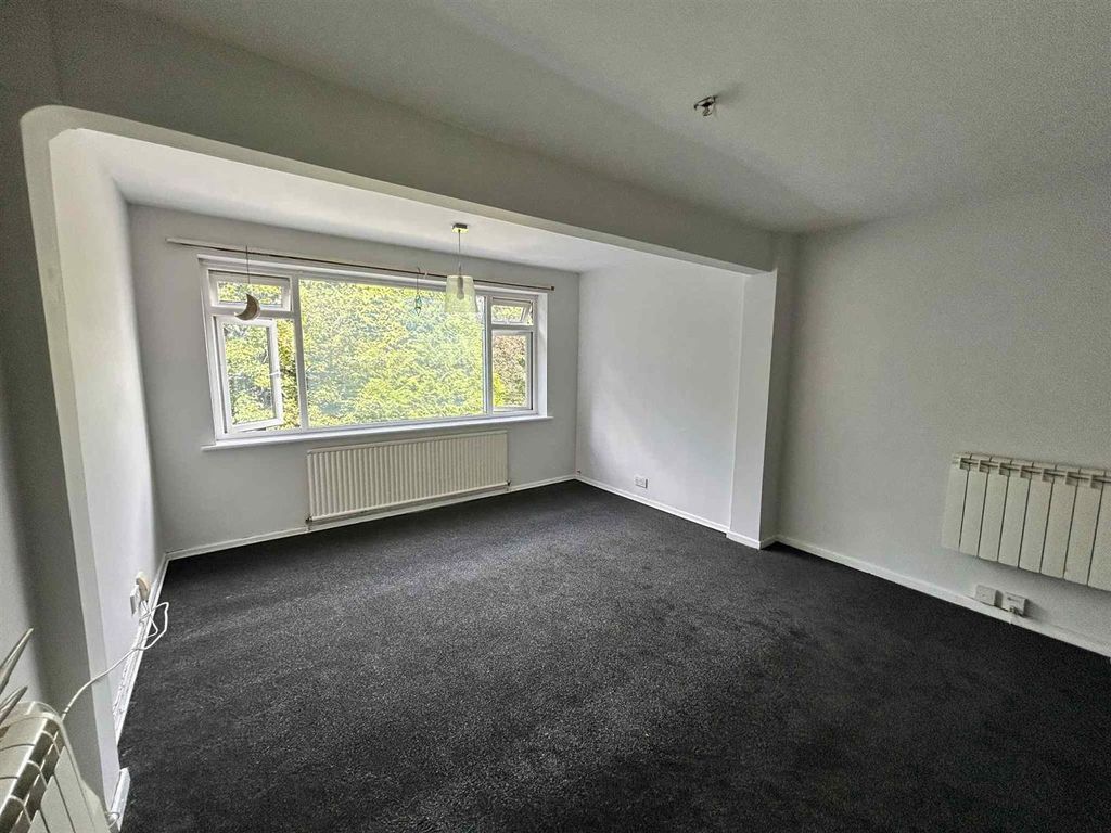 Property photo 2 of 8 92B71Ec2-8570-467c-8d76-c9Cffa71d23A.Jpg