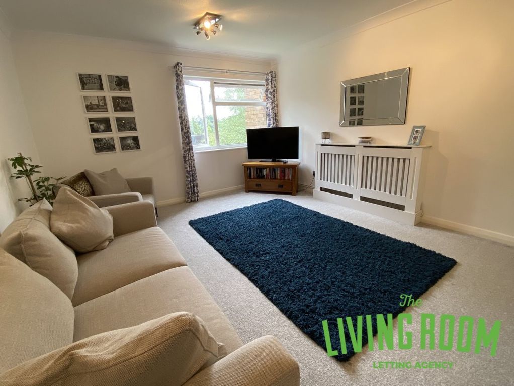 Property photo 1 of 12 Lounge 2