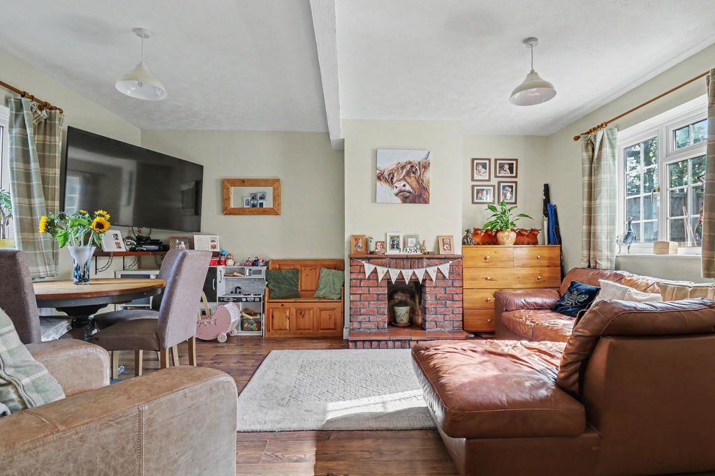 Property photo 3 of 9