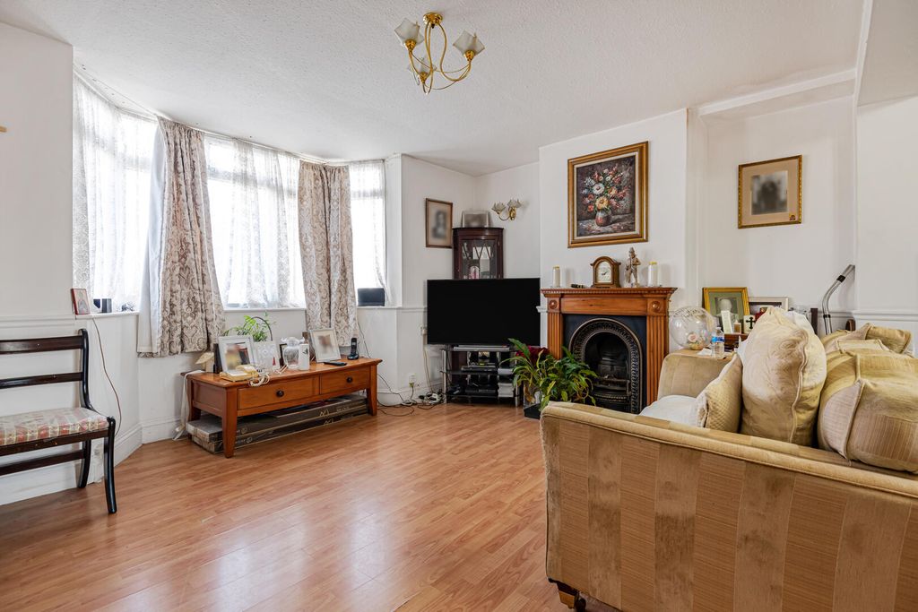 Property photo 3 of 24 Living Room