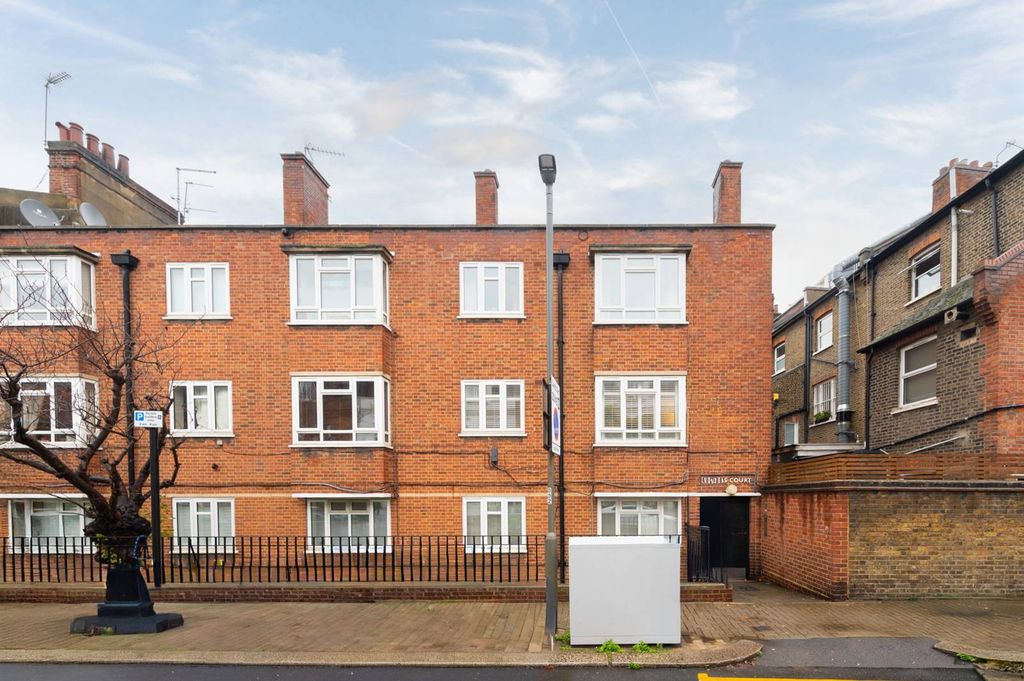 Property photo 2 of 9