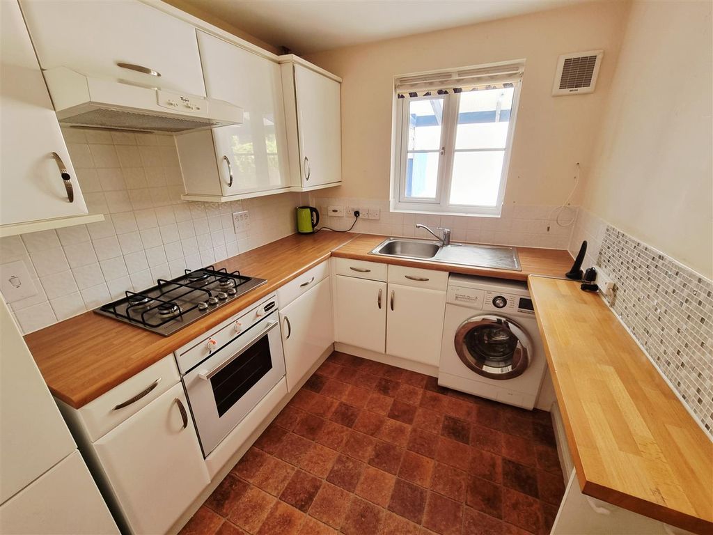 Property photo 3 of 13 Kitchen.Jpg