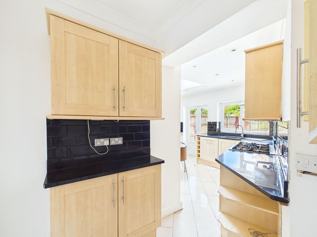 Property photo 3 of 31