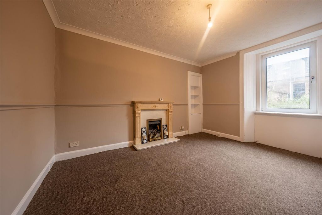 Property photo 2 of 12 Dsc01443-Hdr.Jpg