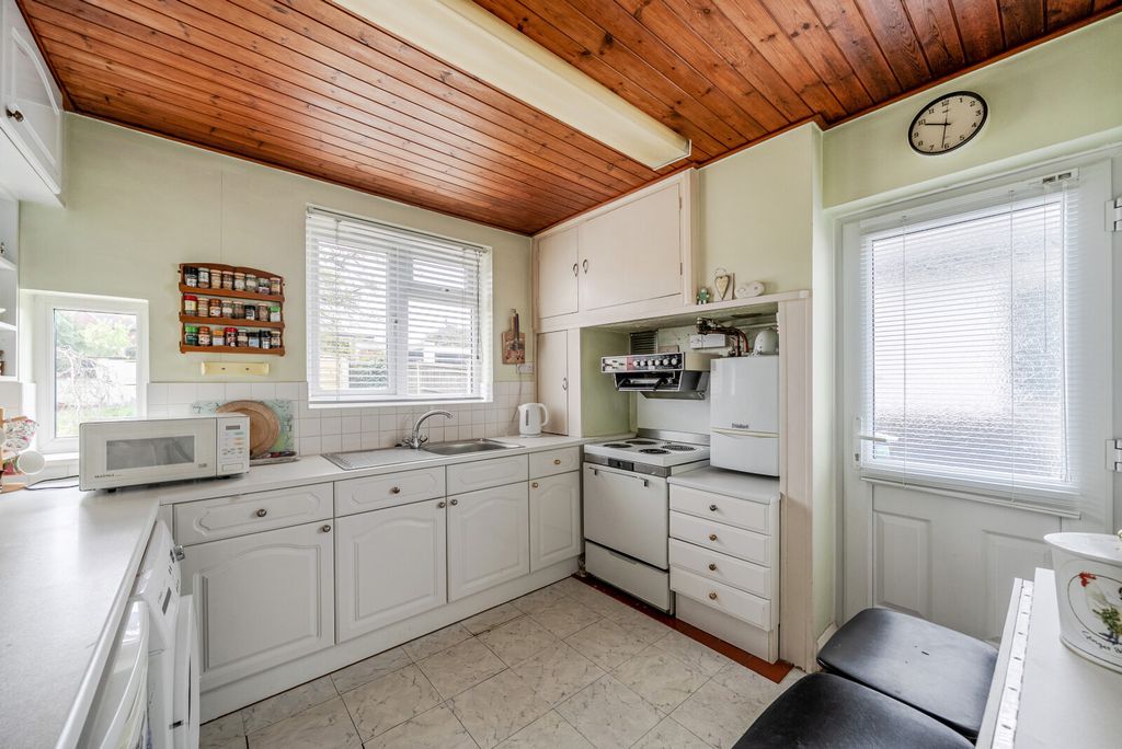 Property photo 3 of 16 Picture 3