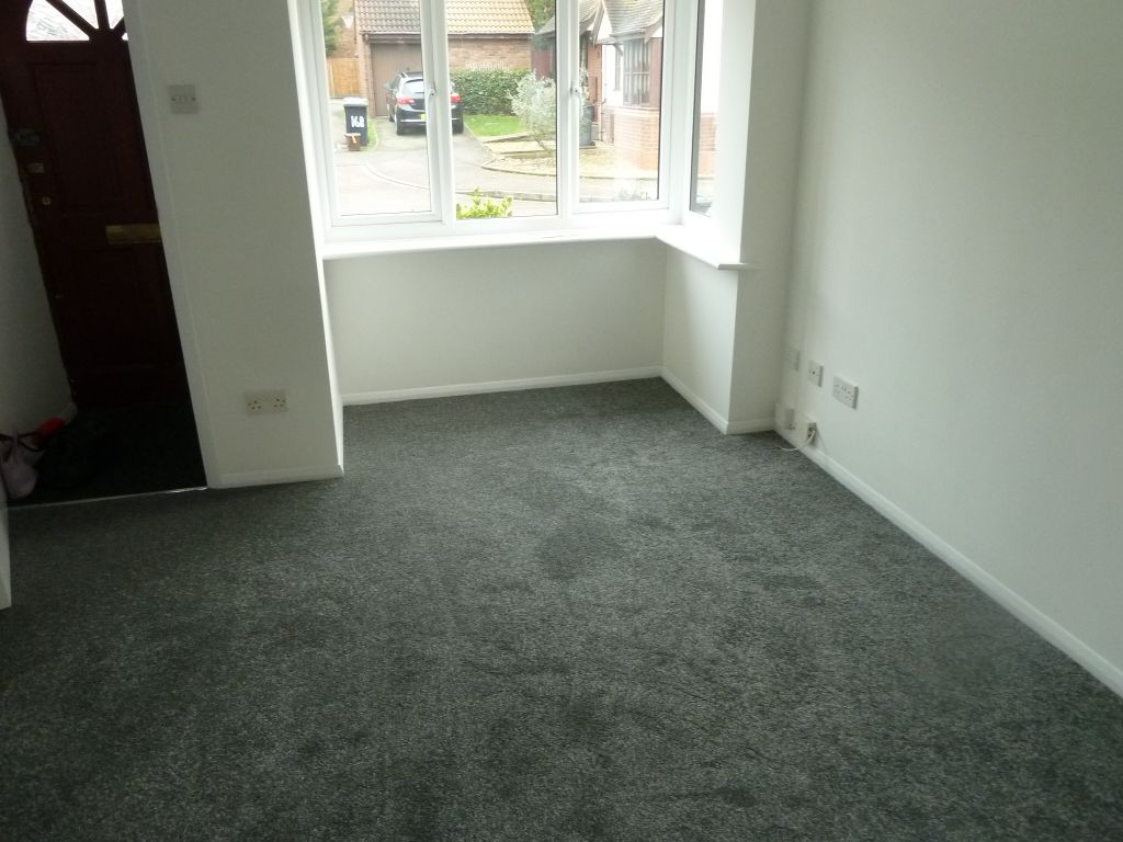 Property photo 3 of 7 Lounge