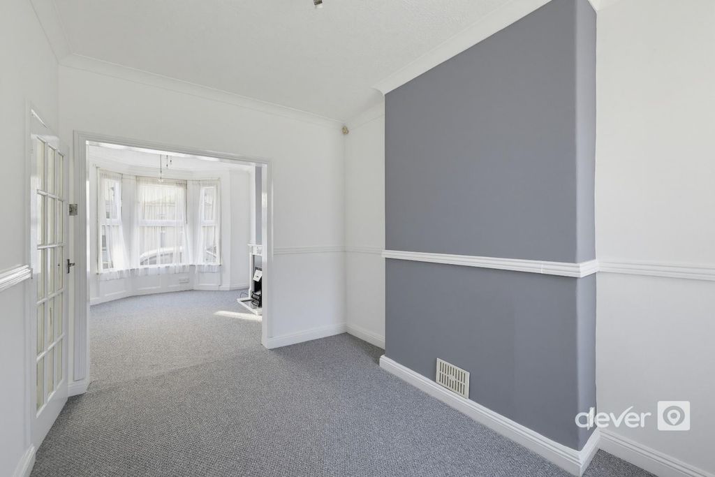Property photo 3 of 23 0029.Jpg