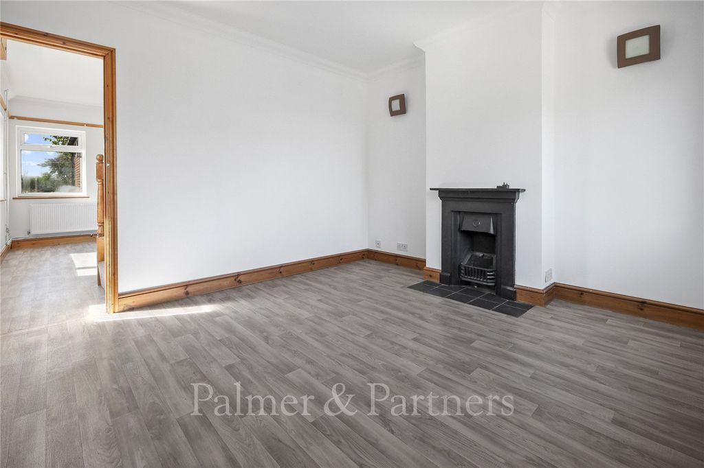 Property photo 2 of 11 Reception Room 1
