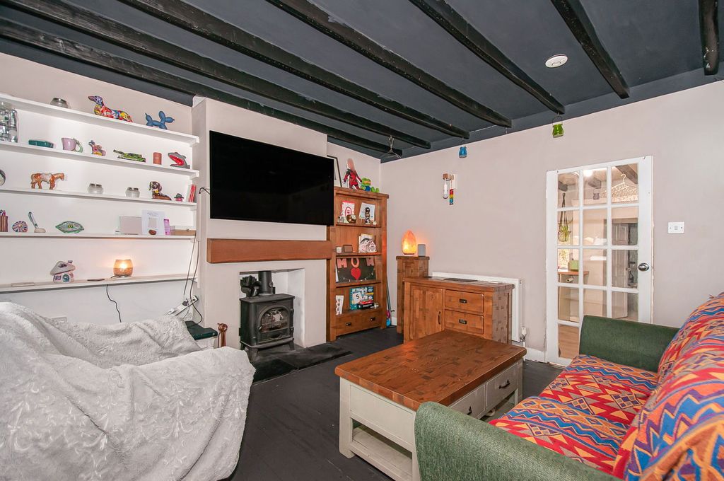 Property photo 3 of 13