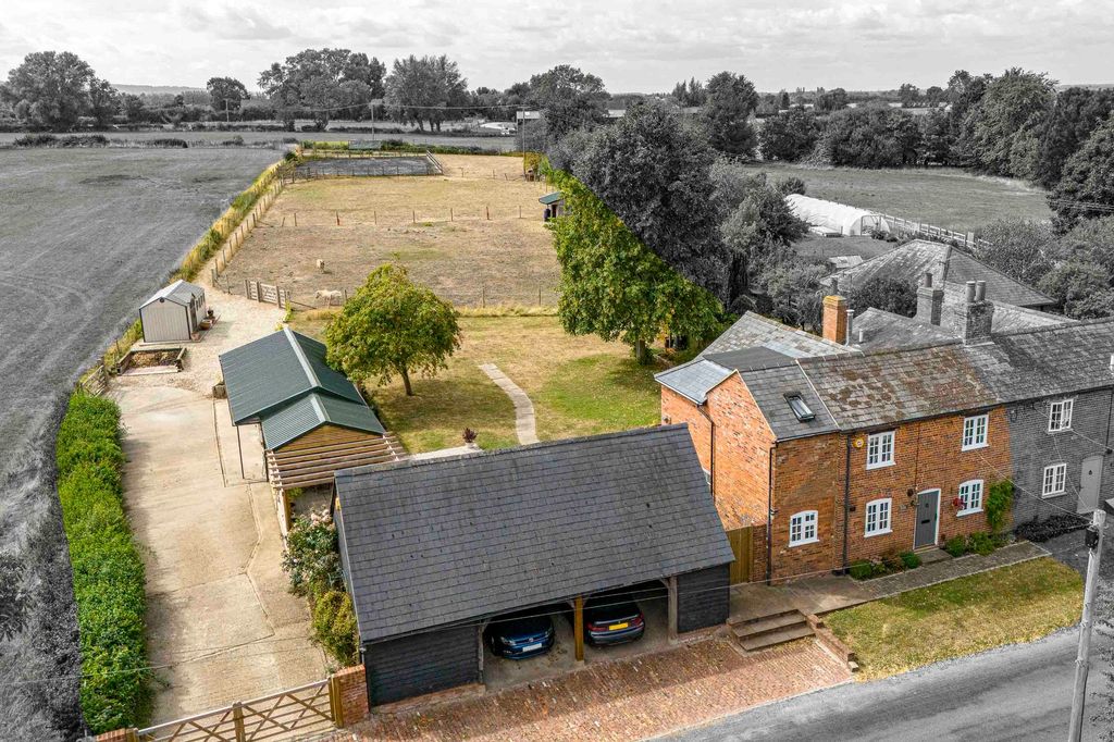 Property photo 1 of 25