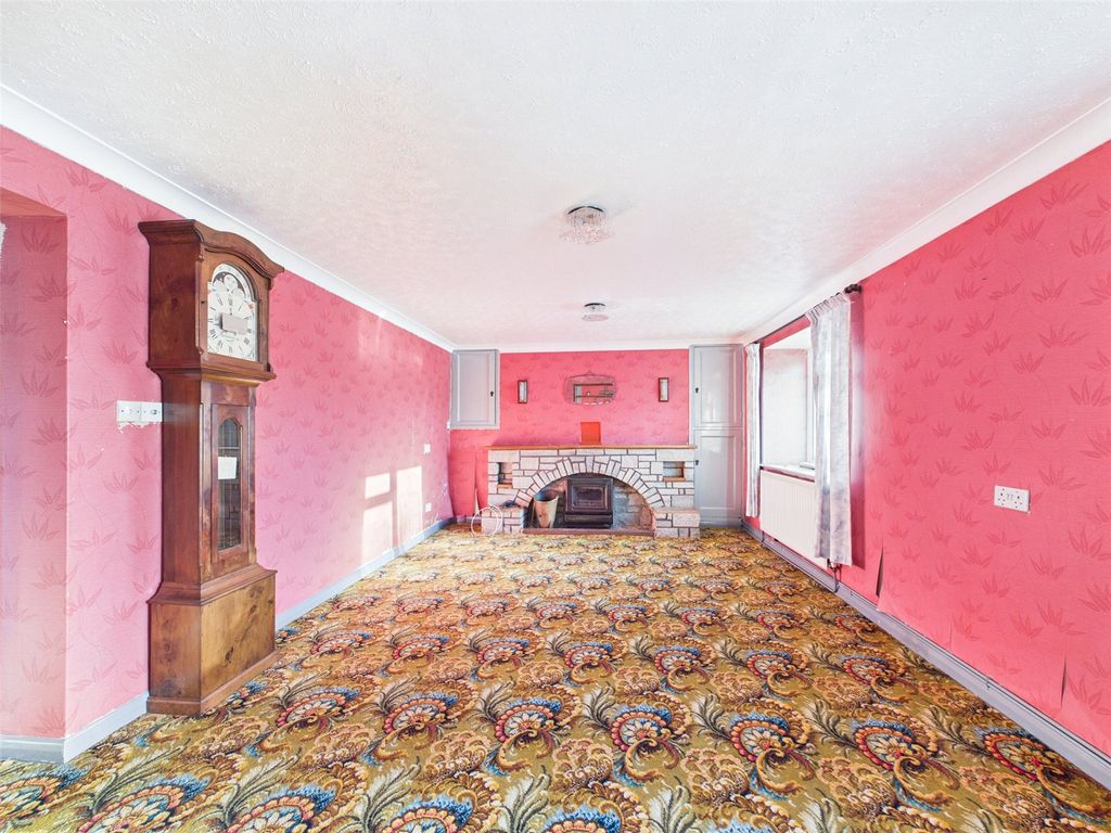 Property photo 3 of 24 Picture No. 03