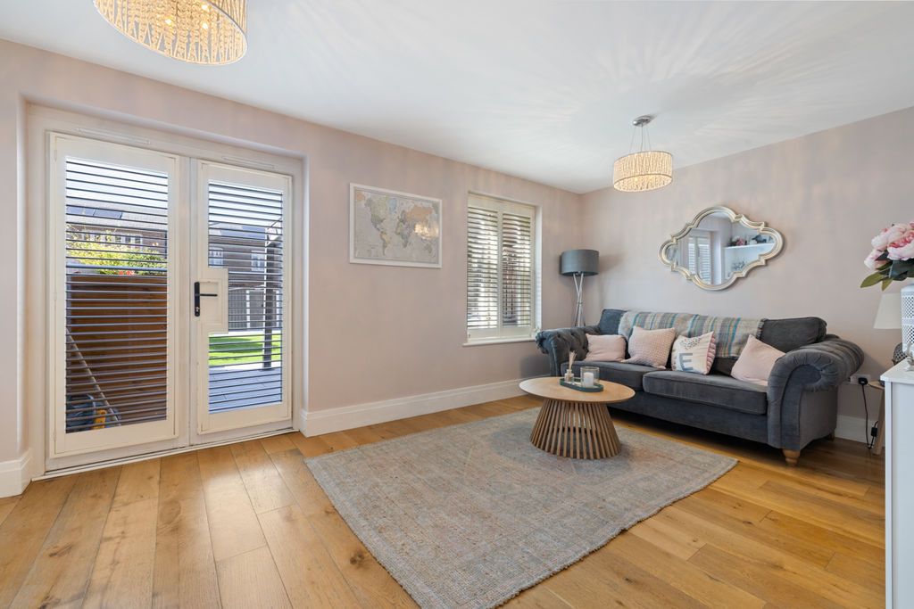 Property photo 3 of 20 Photo 8