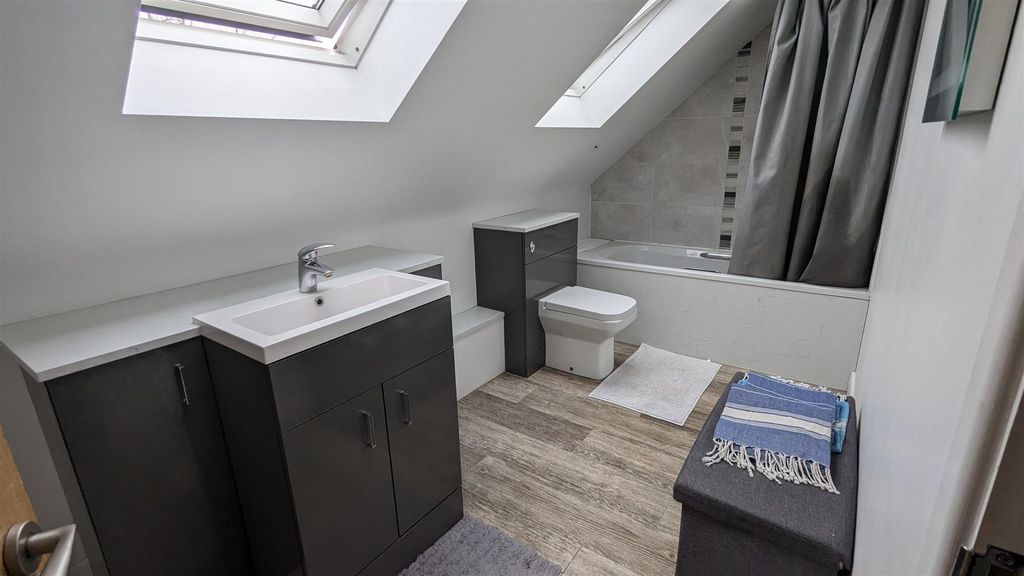 Property photo 2 of 18 1000006909.Jpg