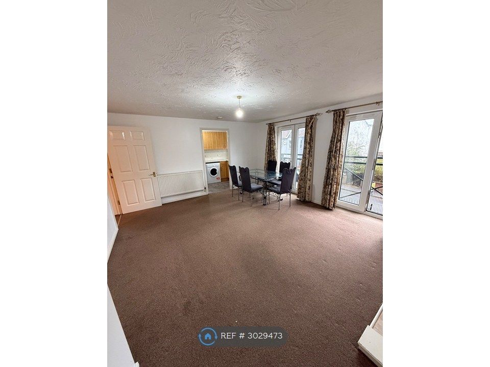 Property photo 2 of 14 Living Room