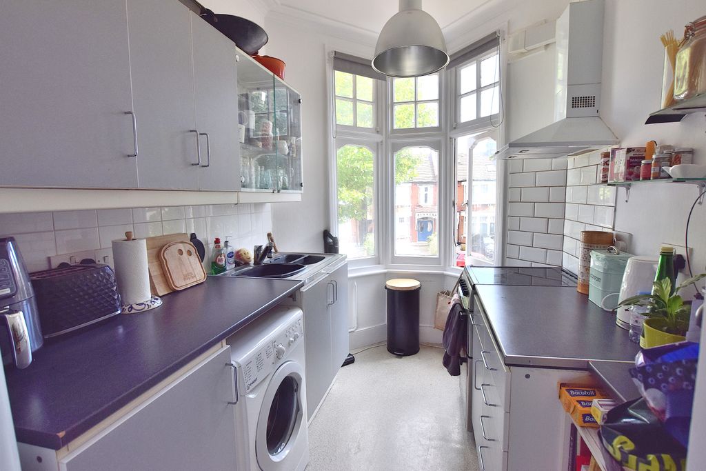 Property photo 2 of 9 Kitchen