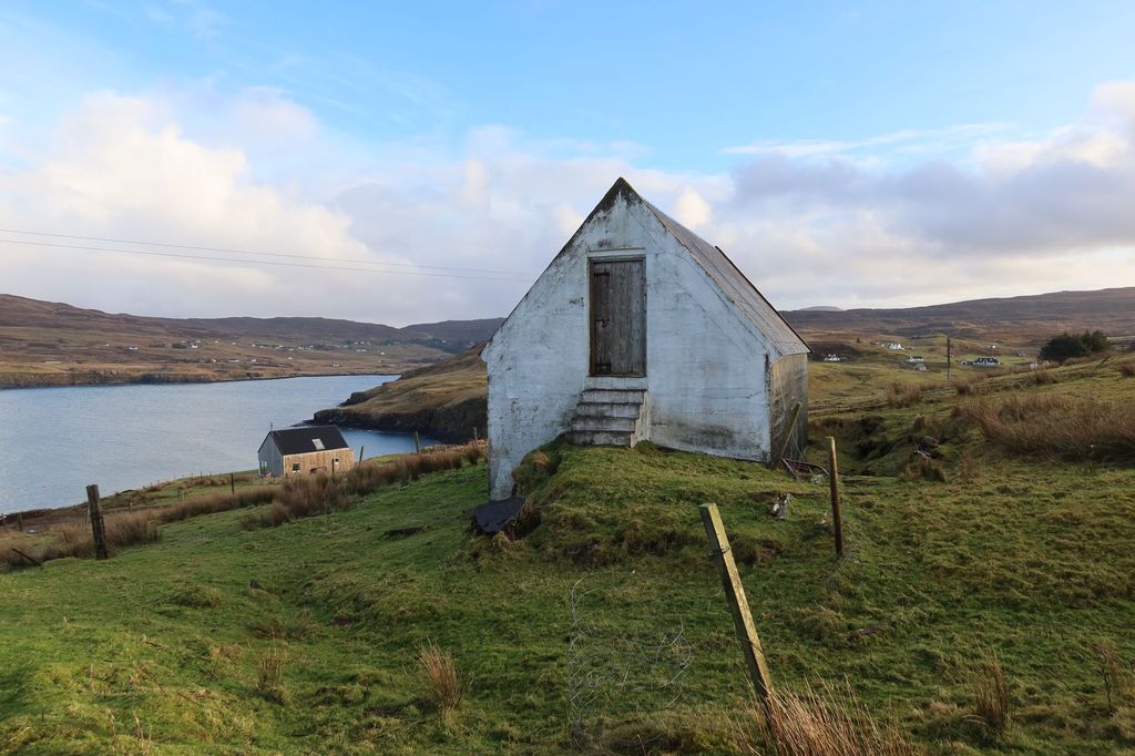 Property photo 2 of 44