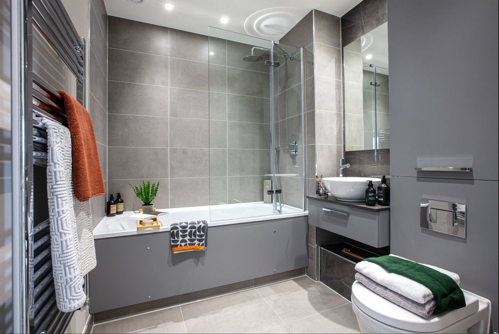 Additional image 4 of 2 bed flat for saleThe Lock, Greenford Quay, Greenford UB6