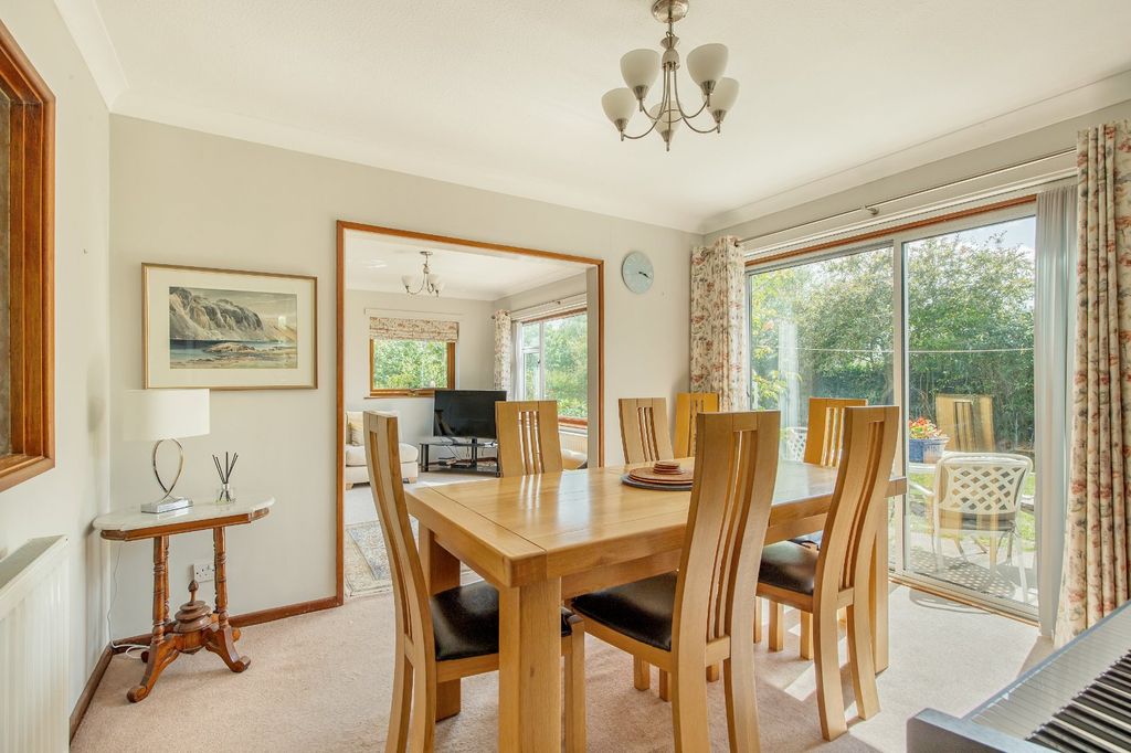 Property photo 3 of 14 Dining Room