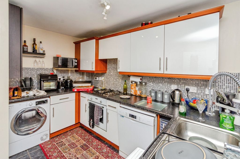 Property photo 3 of 17 Photography