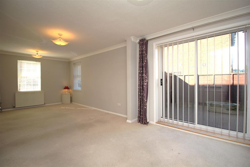 Property photo 3 of 13 Picture 3