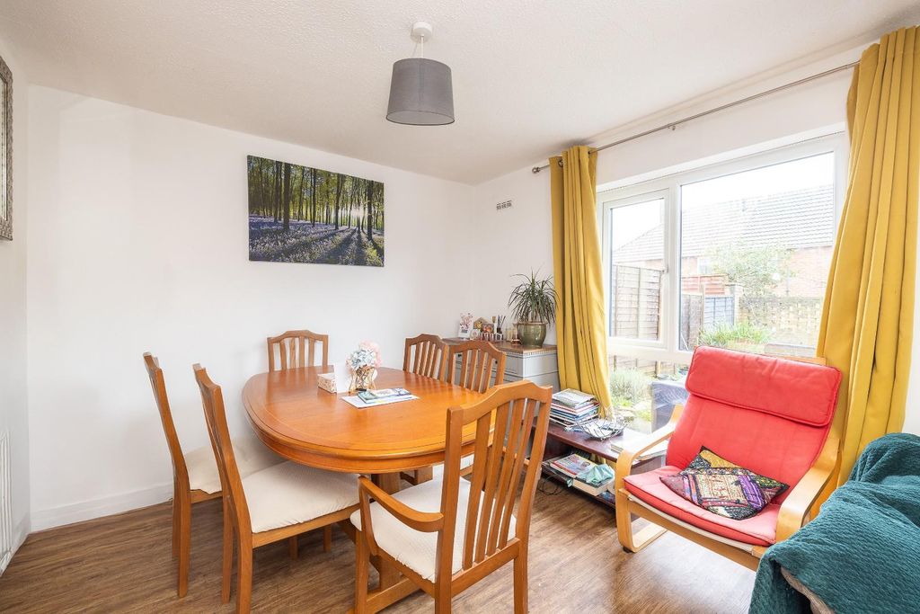 Property photo 3 of 18 Char4983.Jpg