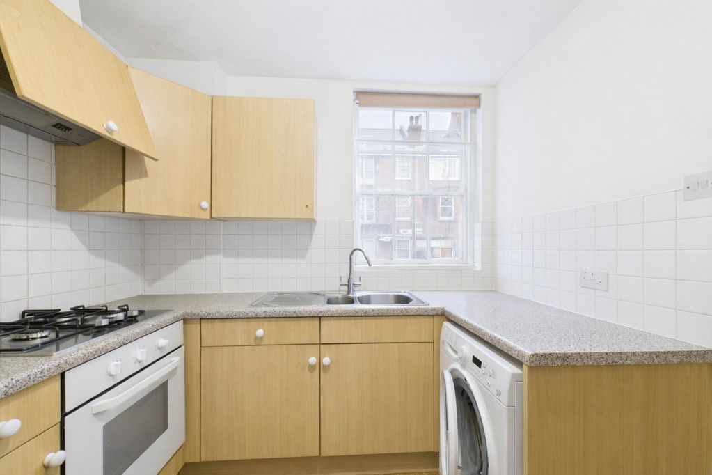 Property photo 3 of 9 Photo 7