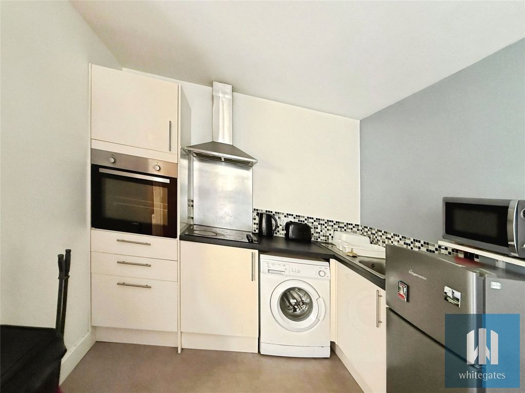 Property photo 3 of 4 Picture No. 06