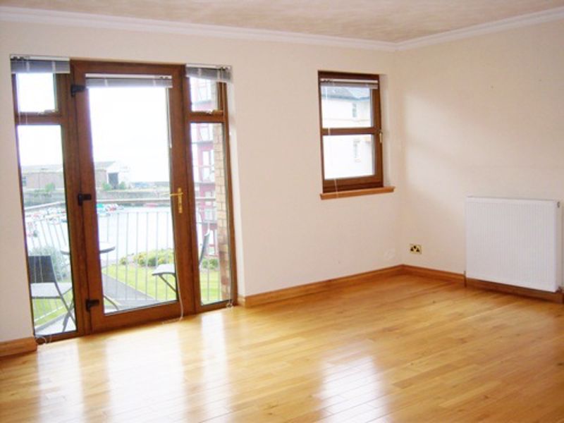 Property photo 2 of 17 Lounge