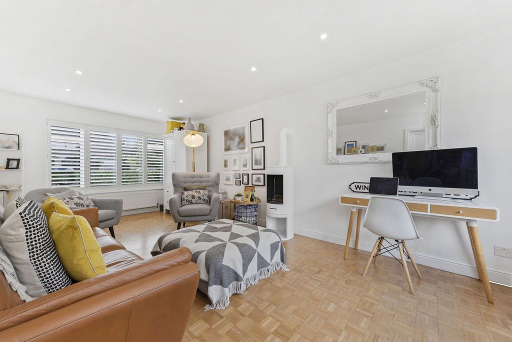 Additional image 5 of 4 bed detached house to rentKimber Close, Windsor SL4