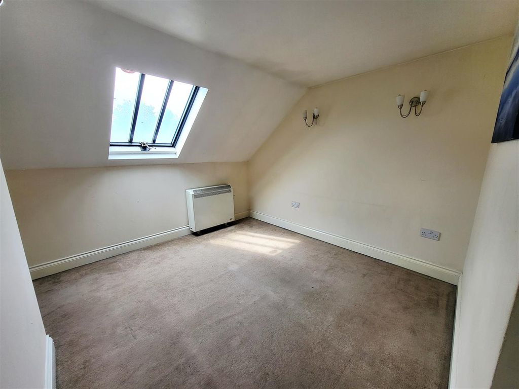 Property photo 3 of 7 1000178918.Jpg