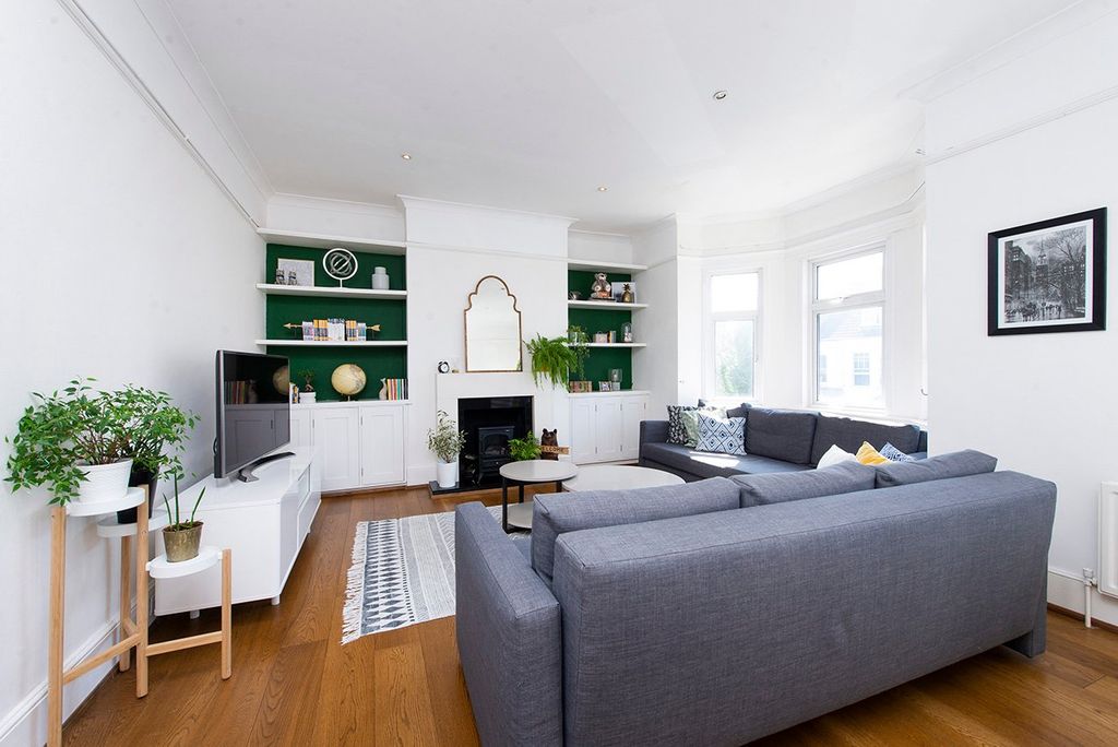 Property photo 3 of 9