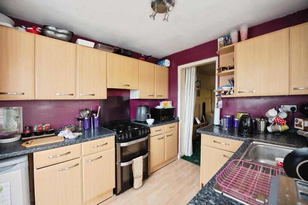 Property photo 3 of 13